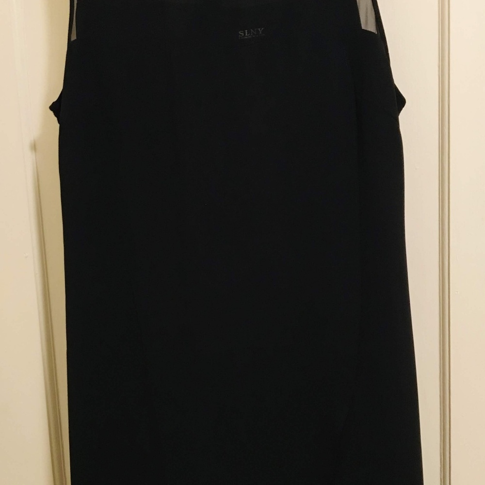 Dress - Picture 5 of 5